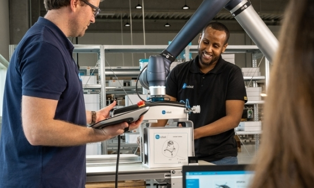 Why SME manufacturers are left out of the 4th industrial revolution - but might soon be catching up