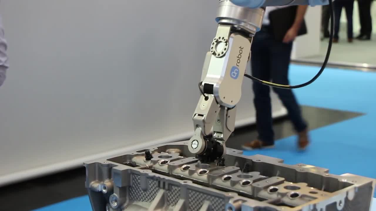 Ứng dụng lắp ráp của RG2-FT đang hoạt động tại Automatica 2018